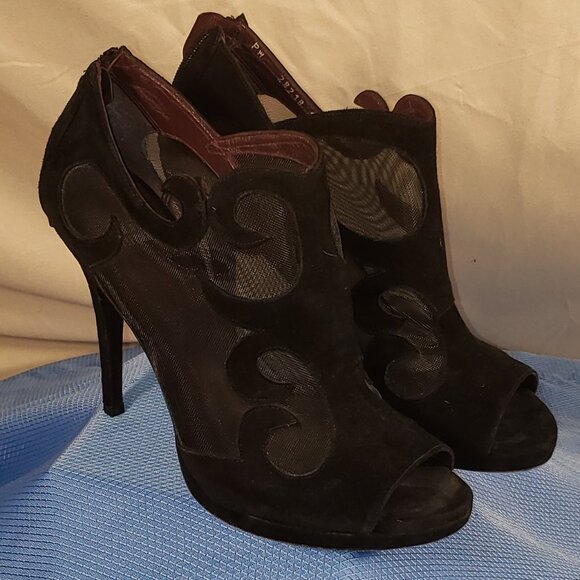 Stuart Weitzman Black Suede Mesh Bootie Heels Size 10M - Picture 1 of 8